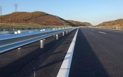 公路護(hù)欄簡(jiǎn)介與等級(jí)分類(lèi)